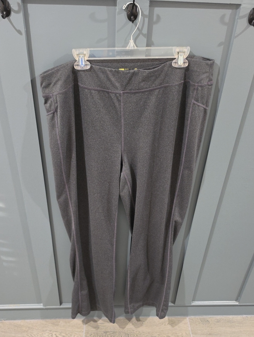 Xersion Dark Gray Boot-Cut Performance Leggings